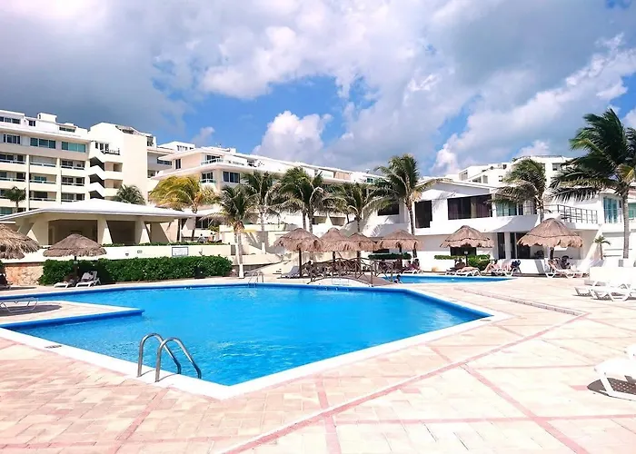 Great Price, Beautiful Beach And Pool, 1 Bedroom